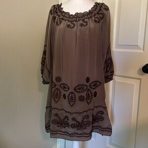 Sundance Blue Tassel tunic top. Size large hundred percent silk top. Taupe.